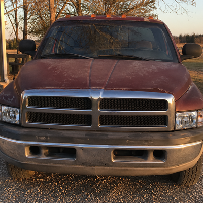 1998 Dodge Ram looks like it got a facelift